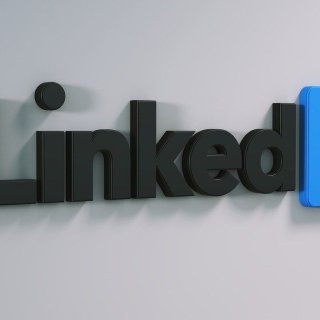 LinkedIn засилва функционалностите, базирани на изкуствен интелект