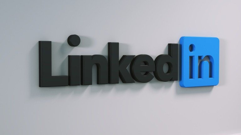 LinkedIn засилва функционалностите, базирани на изкуствен интелект