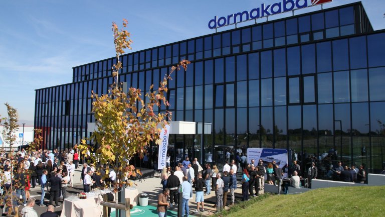 Dormakaba откри нов завод за решения за контрол на достъпа край София