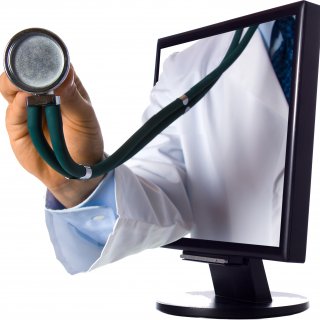 Здравните специалисти в ЕС застаряват и България е сред най-засегнатите страни