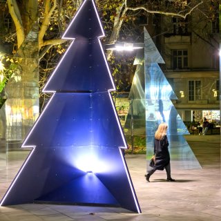 Yettel обнови инсталацията „Огледай се“ с аудио разказ и послания срещу дезинформацията