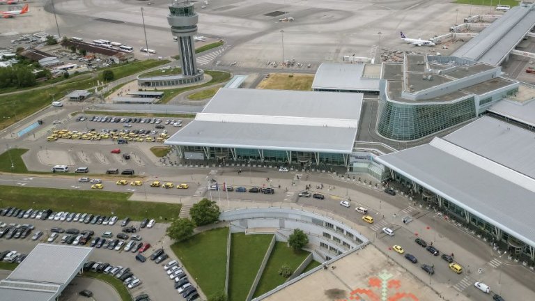 През 2026 г. се очаква да започне строителството на новия терминал на Летище София