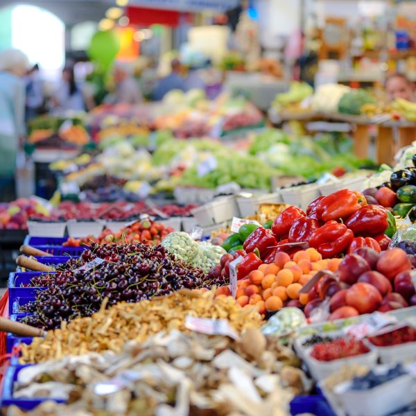 Поляризация, цени, маржове: Предизвикателства пред търговците на хранителни стоки в Европа през 2024 г.