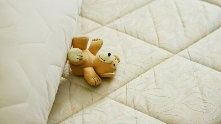 mattress-2489612_1920