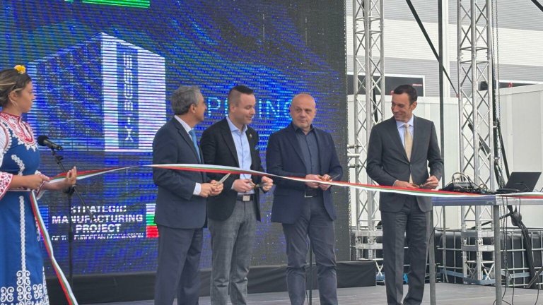 Високотехнологична фабрика за производство на системи за съхранение на енергия в батерии беше открита край София