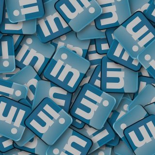LinkedIn позволява търсене сред всички промотирани работни места