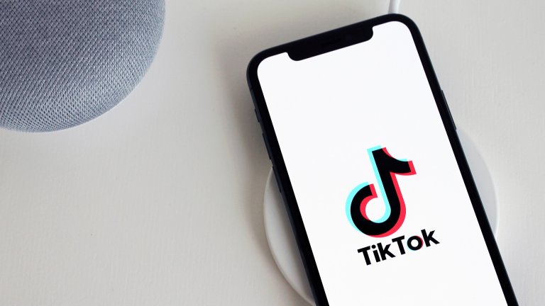 ЕК ще проверява дали TikTok нарушава цифровото законодателство заради президентския вот в Румъния