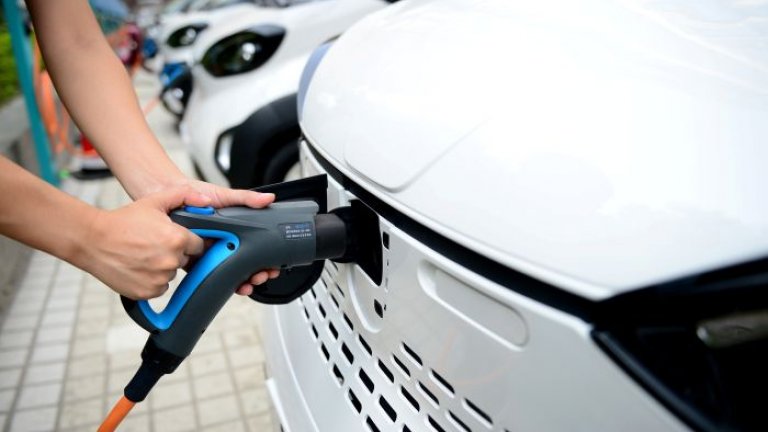 electric-car-2-Reuters