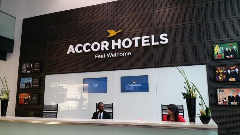 Accor-Feel-Welcome-Logo