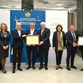 Проект на завод за соларни панели край Стара Загора получи сертификат за приоритетна инвестиция
