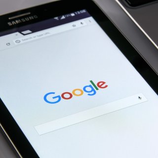 Google тества заплащане на издатели за използване на съдържанието им в AI Mode, AI Overviews и Gemini