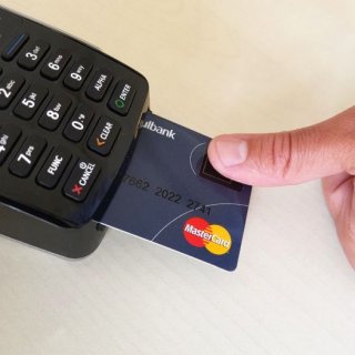 Потребителите в Европа искат повече детайли за плащания и трансакции