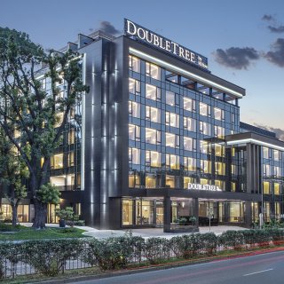 Хотел Doubletree by Hilton Plovdiv Center е избран за най-добър бизнес хотел на "Сграда на годината"