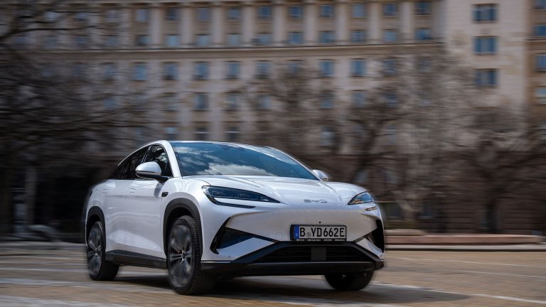 Китайският производител на електромобили BYD отвори първия си шоурум в България