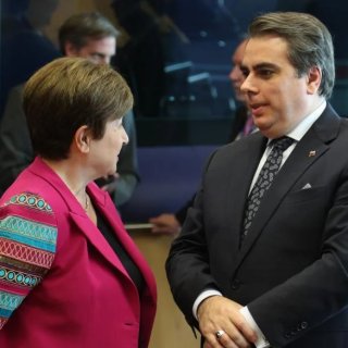 България въвежда 15% данък печалба за мултинационалните компании