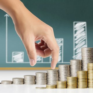 Растежът на българската икономика се запазва най-вече благодарение на потреблението